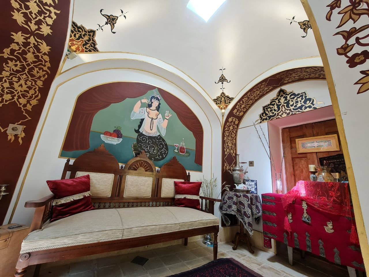 اجاره اتاق سنتی در نقش جهان اصفهان - شهناز