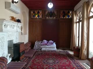 اجاره اقامتگاه سنتی در زند شیراز