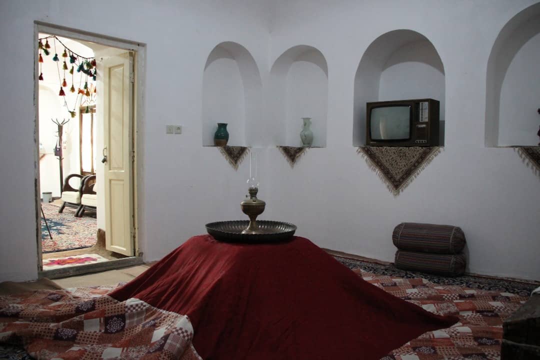 اجاره استراحتگاه سنتی در تودشک اصفهان -کرسی