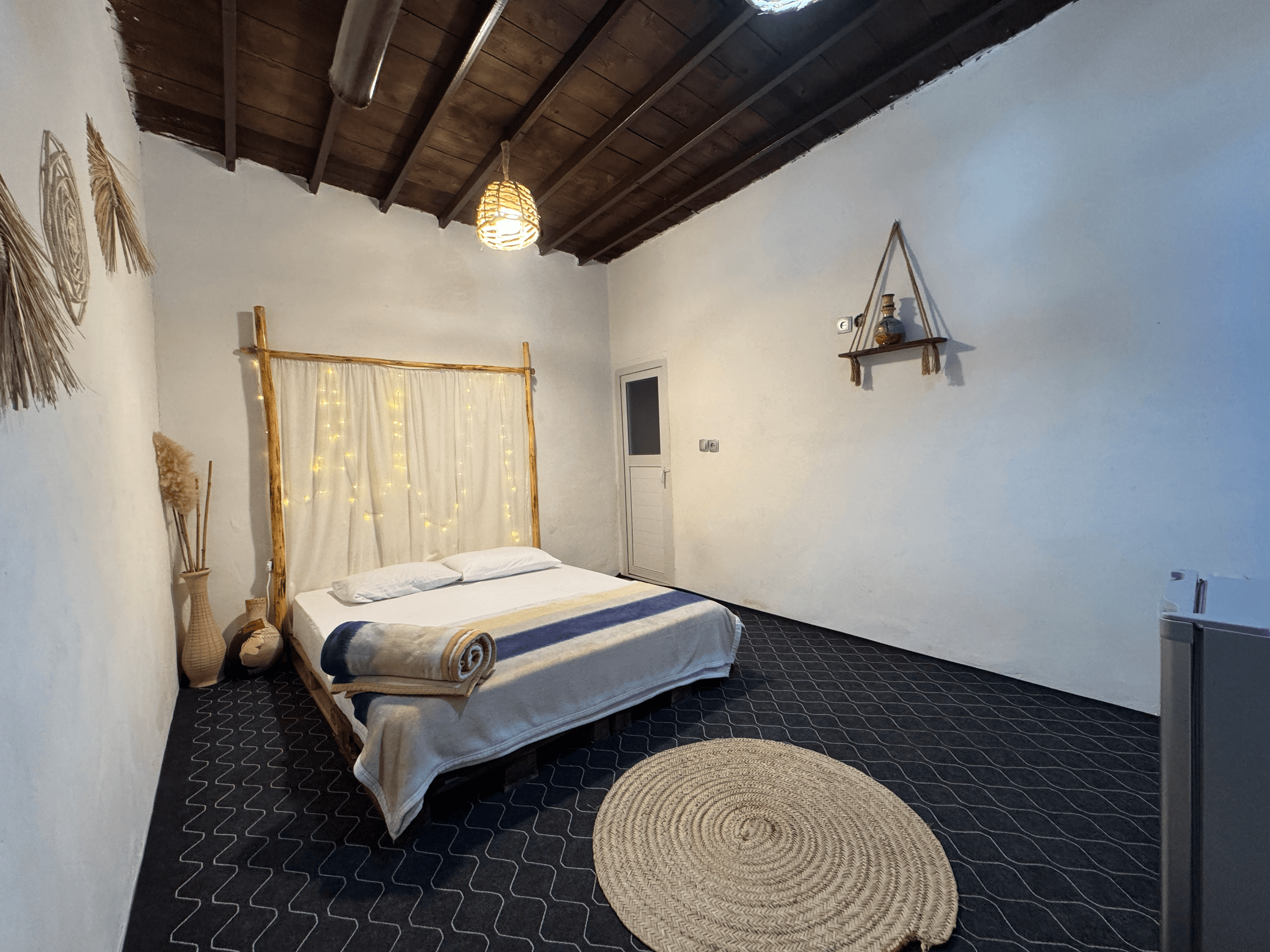 بومگردی دو تخته در روستا جیجیان رمکان قشم - انبو اتاق انبو