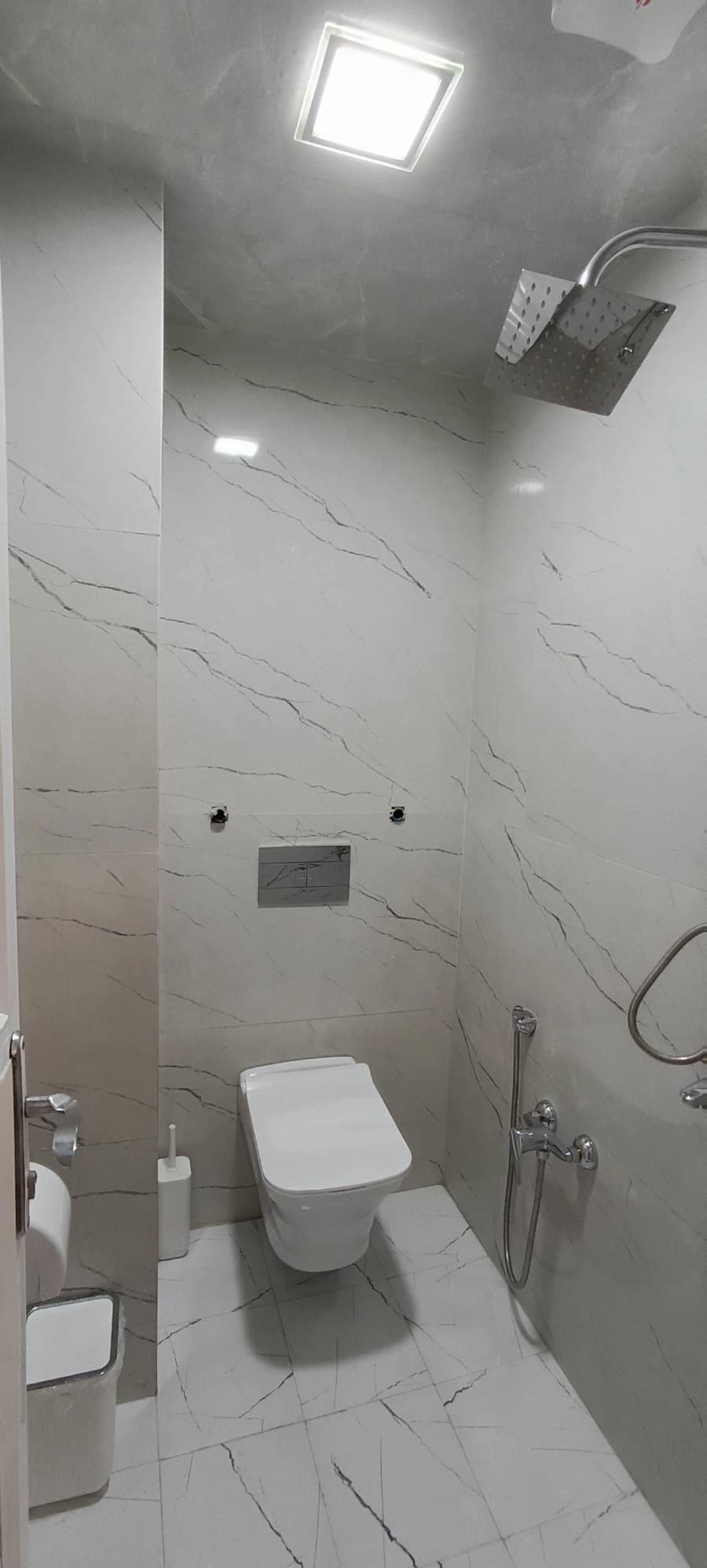 سرویس فرنگی و حمام