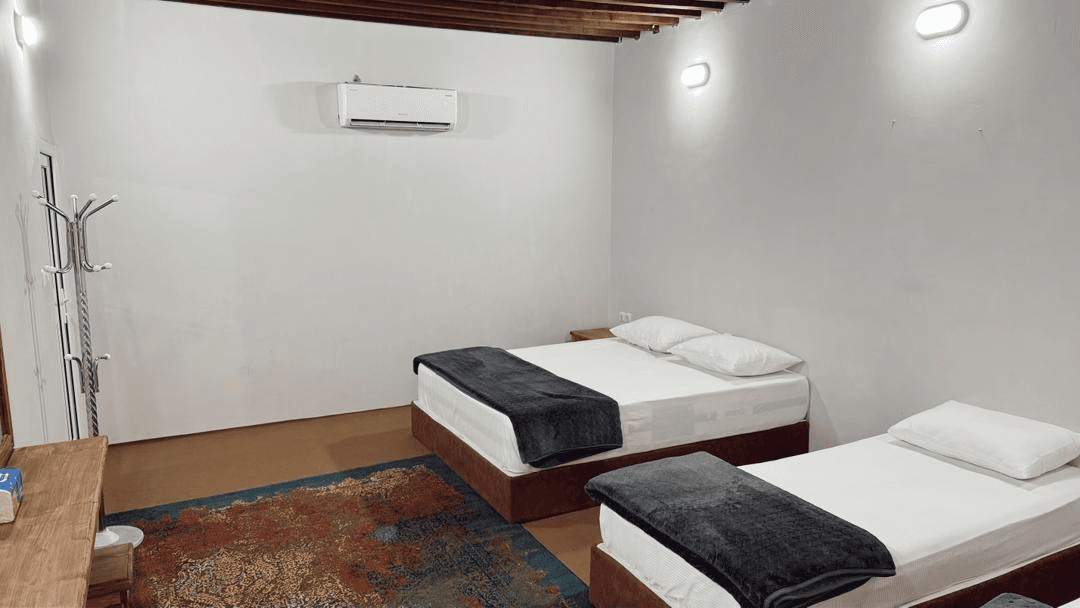 اقامتگاه بومگردی در روستای سهیلی - توتیا محوطه