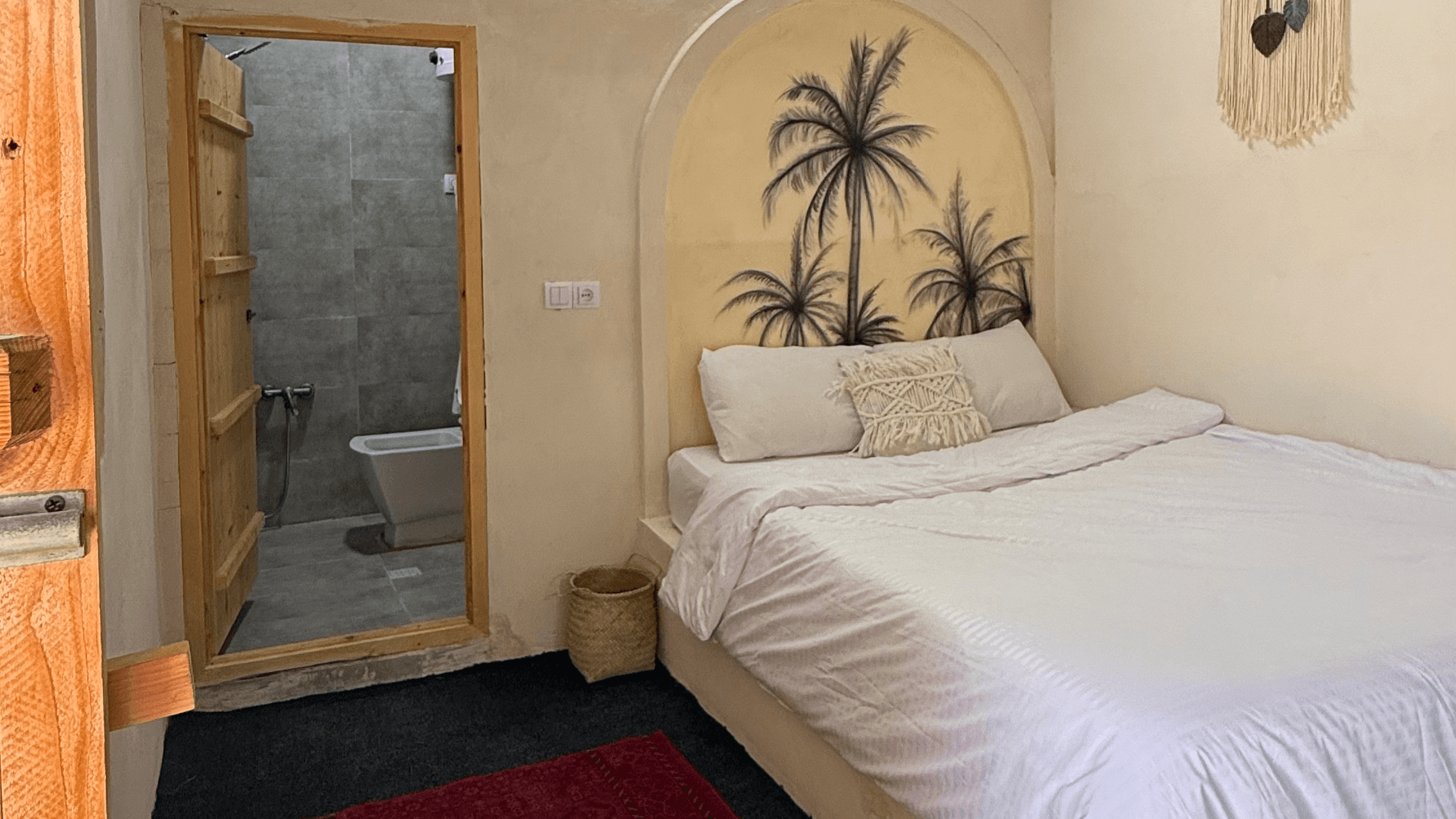 اقامتگاه بومگردی در شیب دراز قشم - دو تخته محوطه