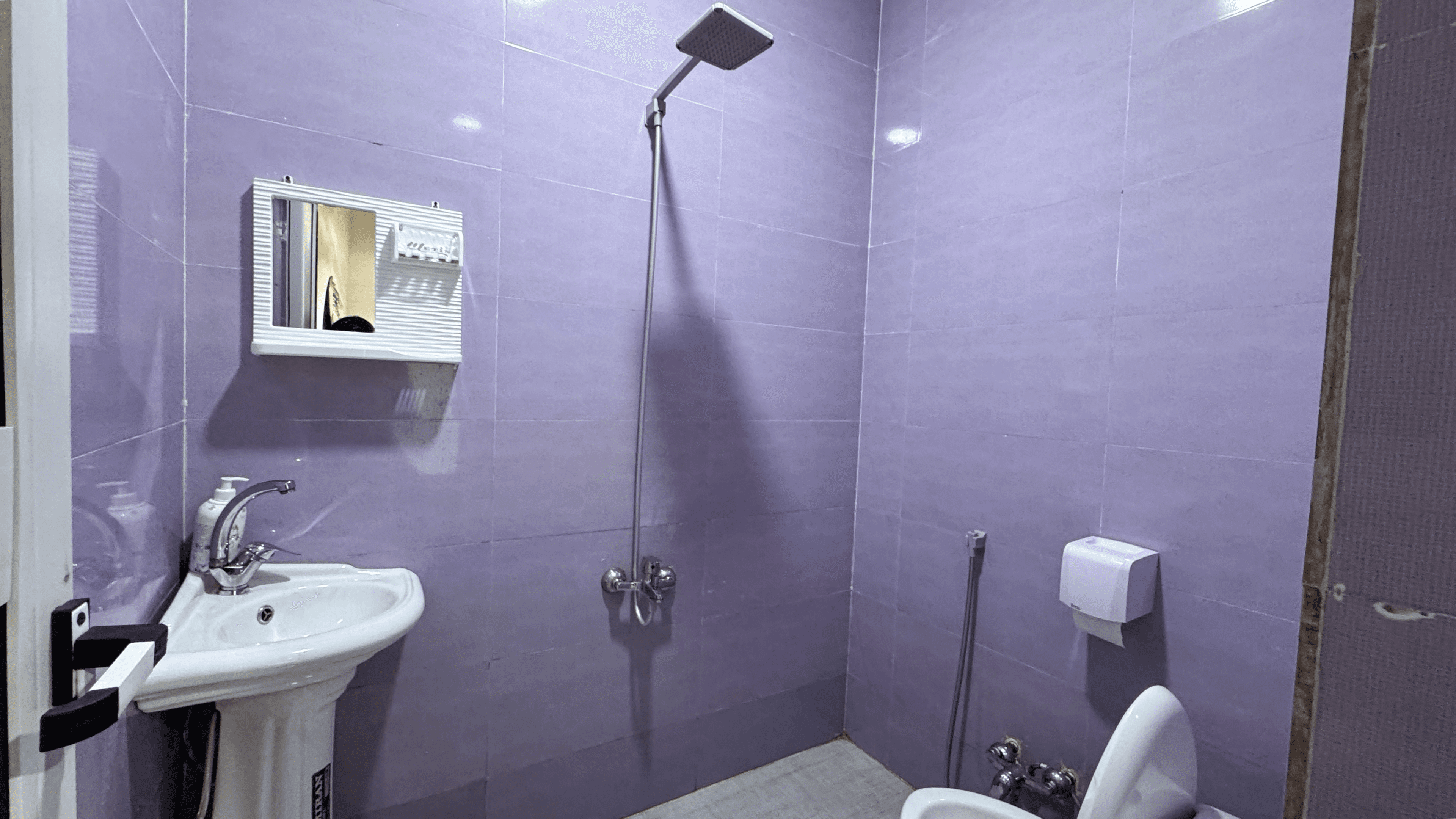 اتاق دو تخته در روستا جیجیان رمکان قشم - گل ابریشم اتاق گل ابریشم