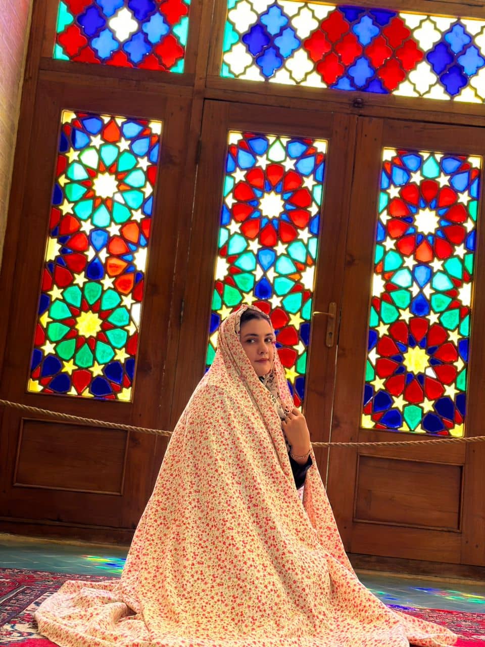 hostIntroImage-فاطمه احمدی