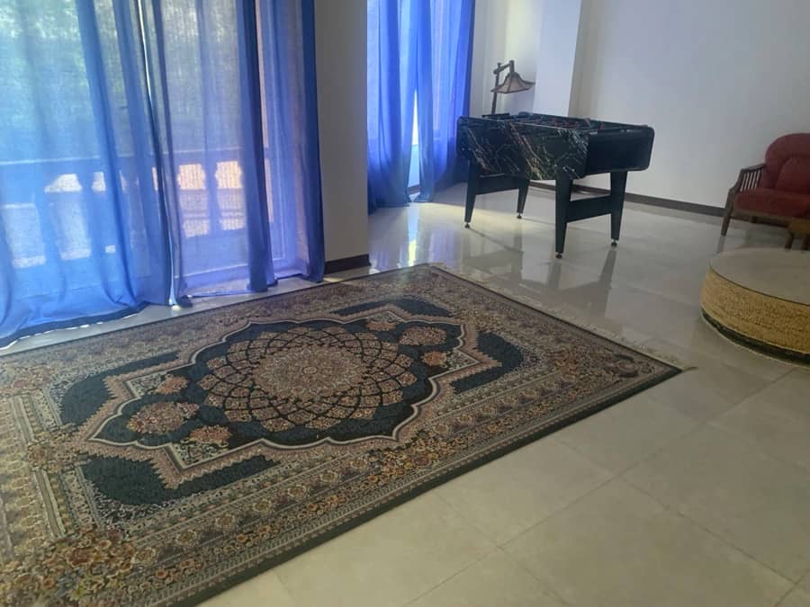 ویلا با استخرسرپوشیده آبگرم در روستای چوکام خمام نما ساختمان