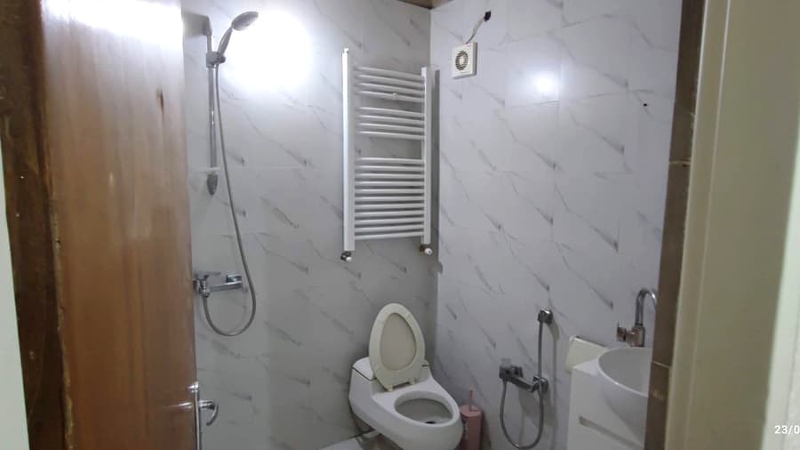 سرویس فرنگی و حمام