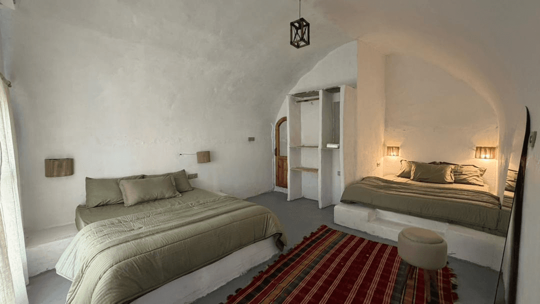 اقامتگاه بومگردی با استخر روباز آبسرد در سلخ قشم - چهار تخته محوطه