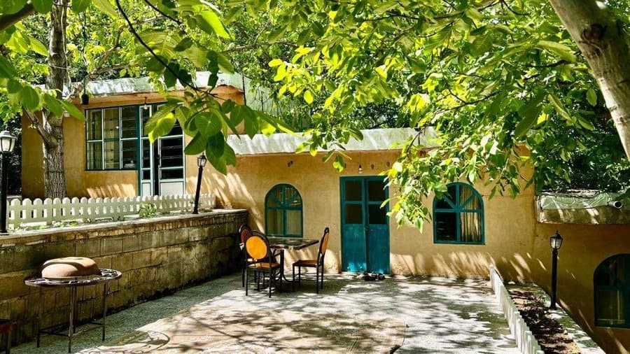حیاط و نما