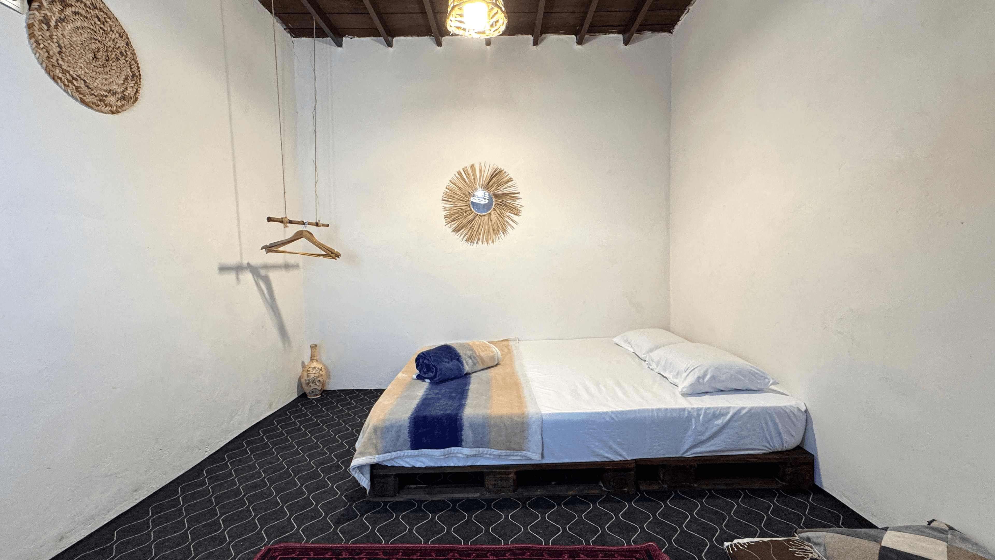 اجاره بومگردی در روستا جیجیان رمکان قشم - گارومزنگی اتاق گارومزنگی