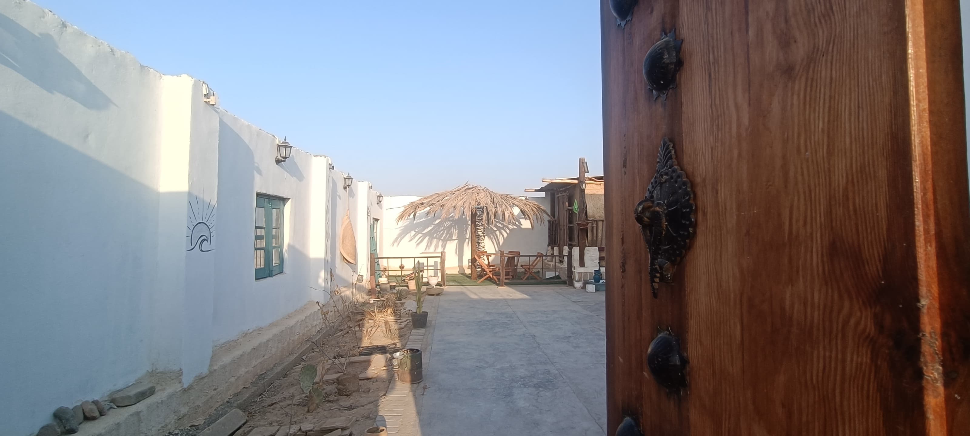 ورودی حیاط