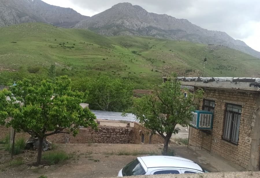 حیاط و چشم انداز