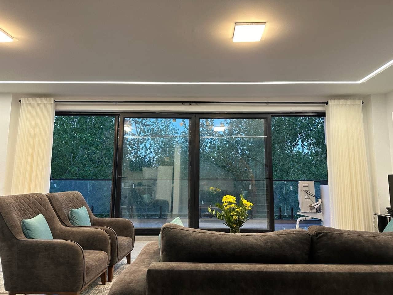 ویلا با استخر سرپوشیده آبگرم و جکوزی در روستای رودپشت محمودآباد نما ویلا