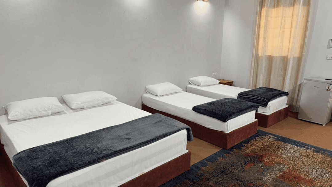 اقامتگاه بومگردی در روستای سهیلی - توتیا محوطه