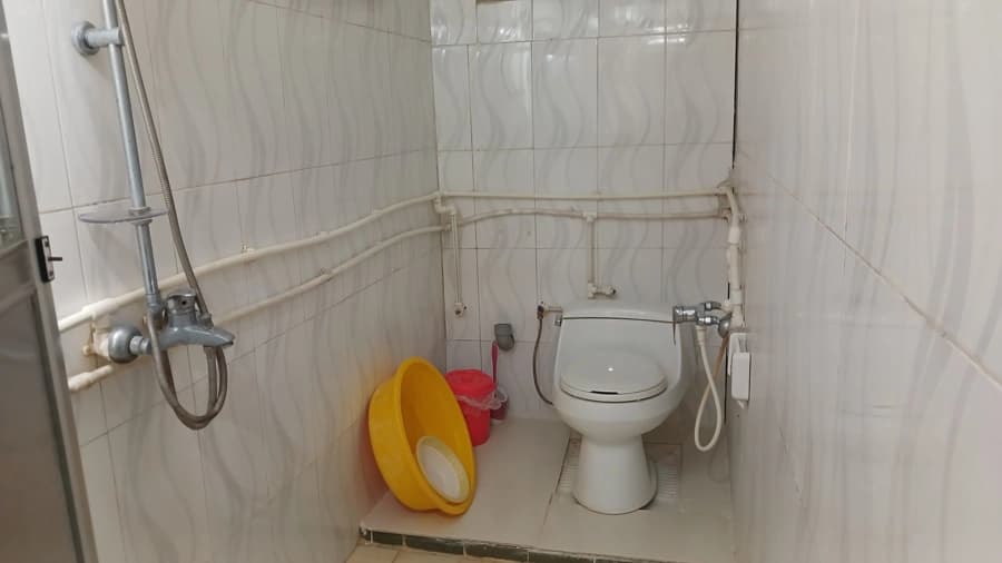 سرویس فرنگی و حمام