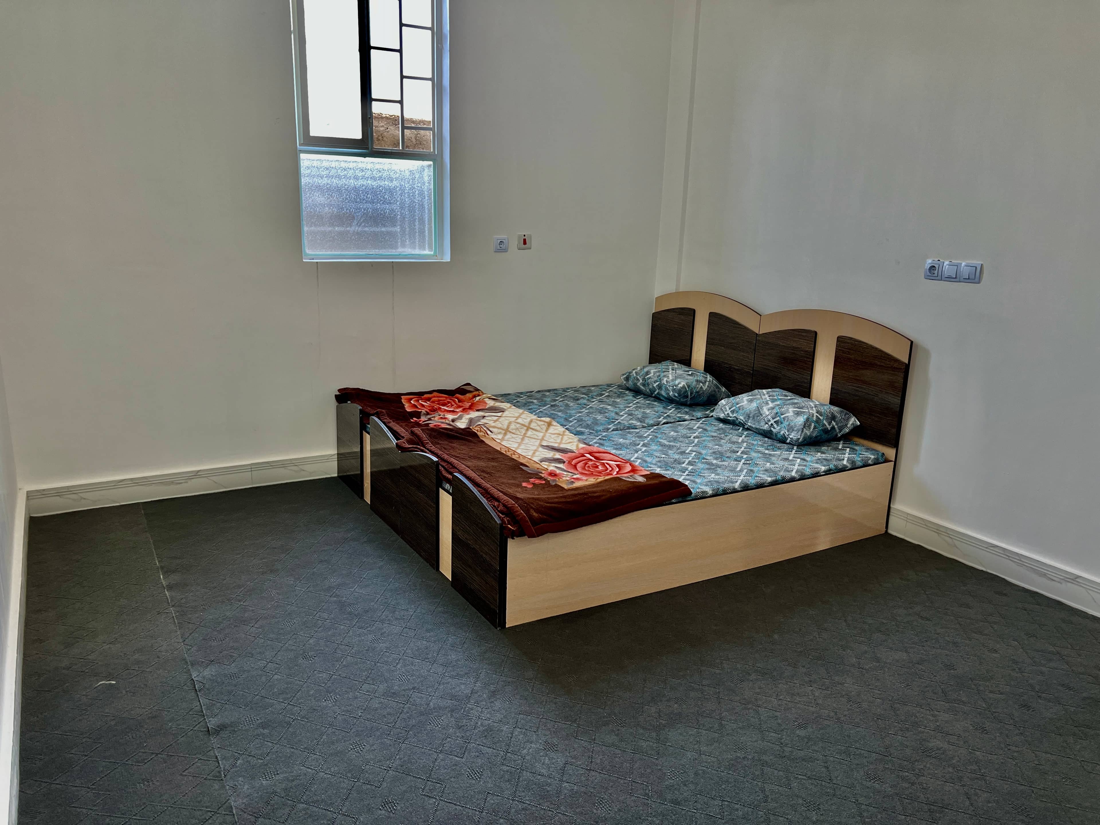 منزل دو خوابه در نایبند عسلویه سالن