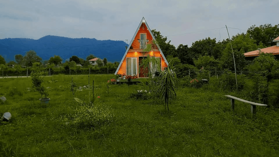 کلبه سوئیسی دوبلکس جنگلی در روستای مهدیخانمحله - ماسال نما