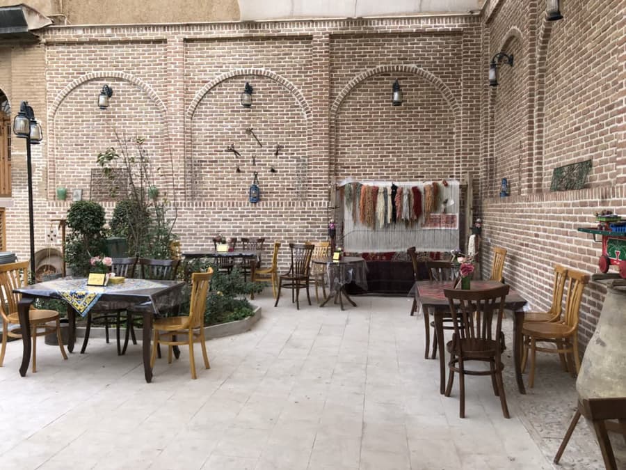 حیاط