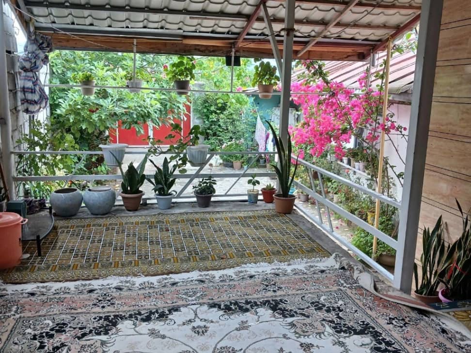 منزل ویلایی ساحلی در روستای تازهآباد تالش نمایی از حیاط