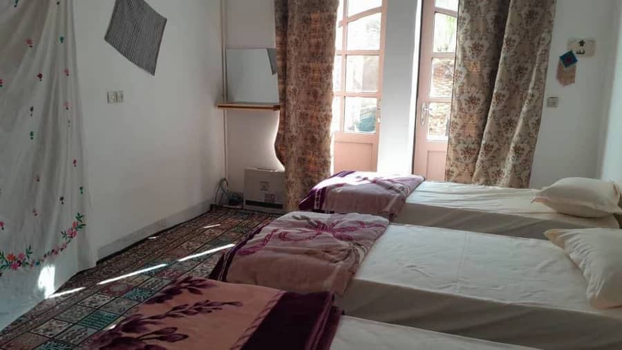 اجاره اقامتگاه بومگردی در خوربیابانک اصفهان-20 متری نما