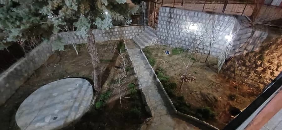 حیاط