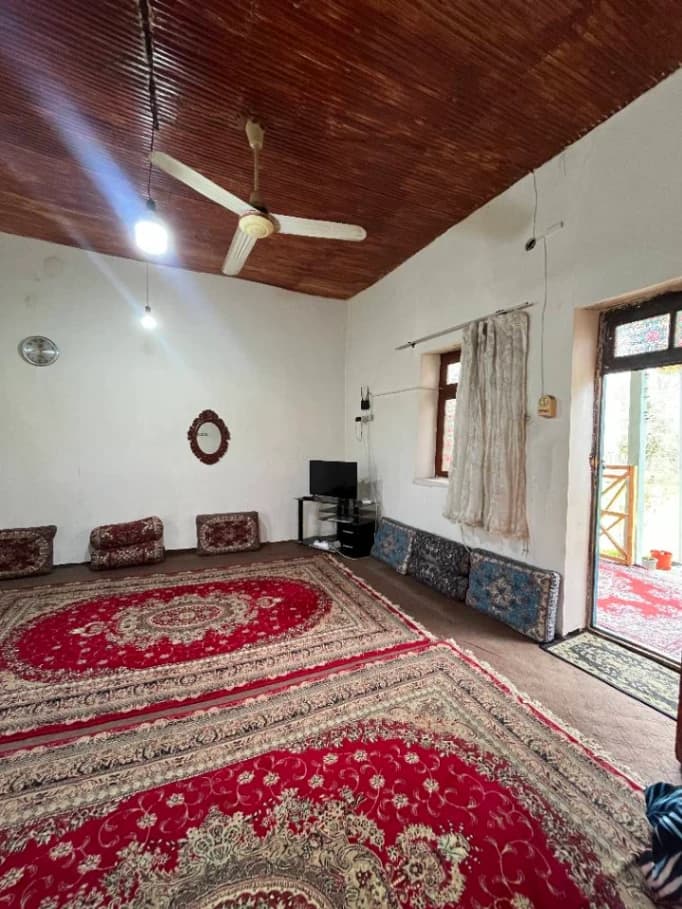 سالن طبقه همکف