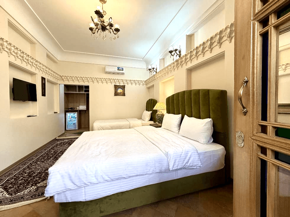 اجاره اتاق سه تخته در هشت بهشت اصفهان - استاندارد سه تخته استاندارد