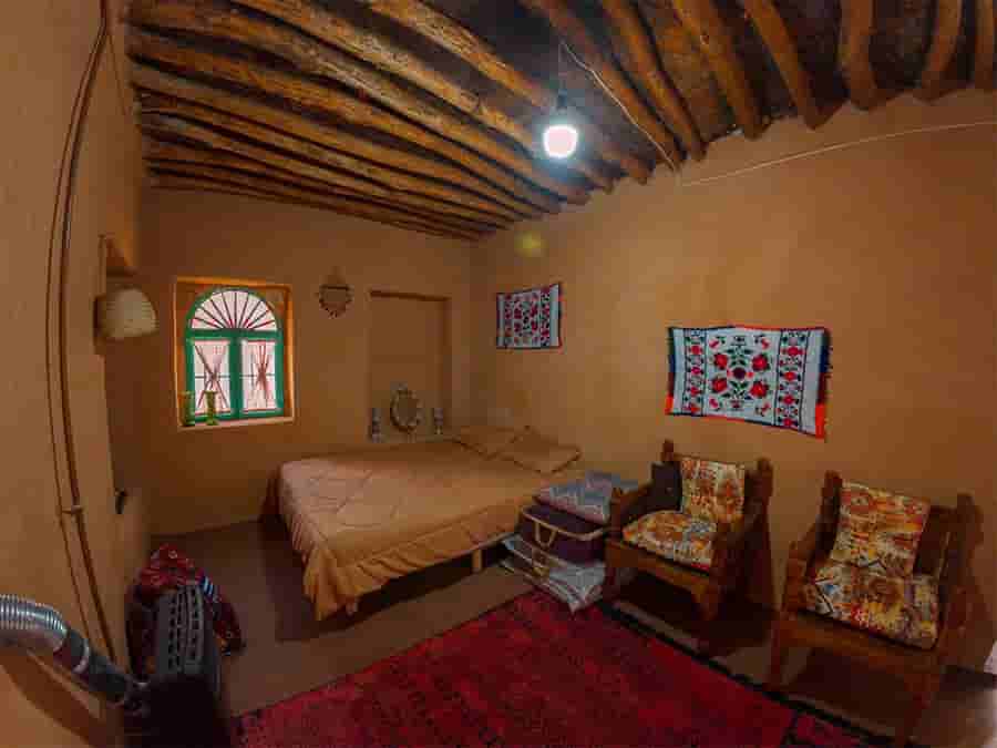 عکس بومگردی در بوانات روستای بادبر - چیترا