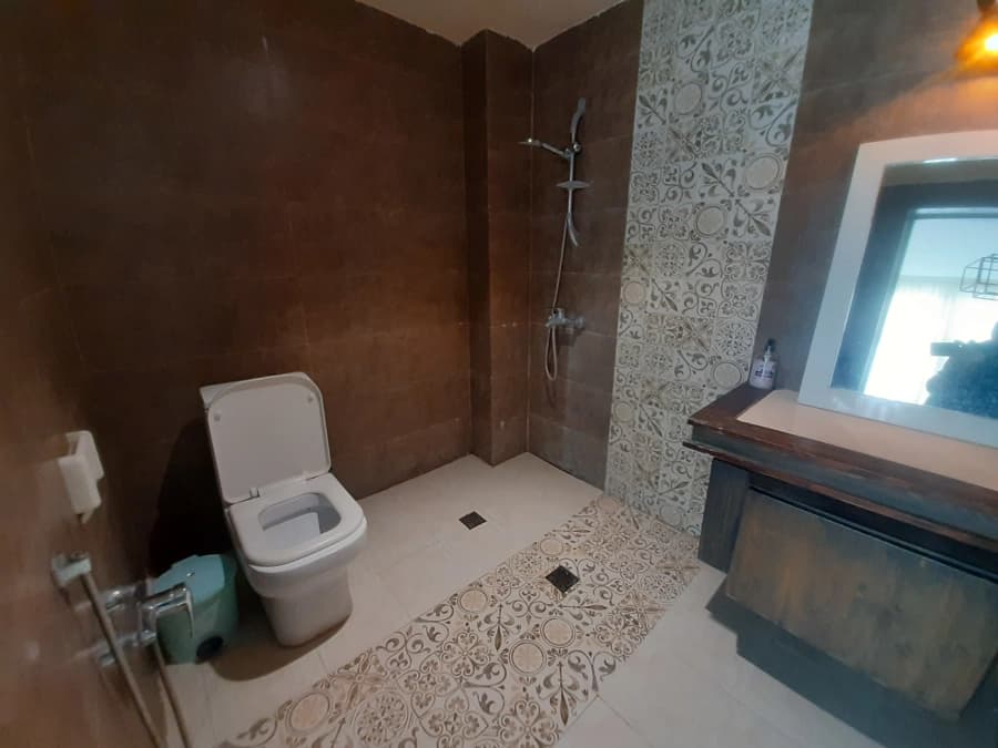 سرویس فرنگی و حمام مستر - 1