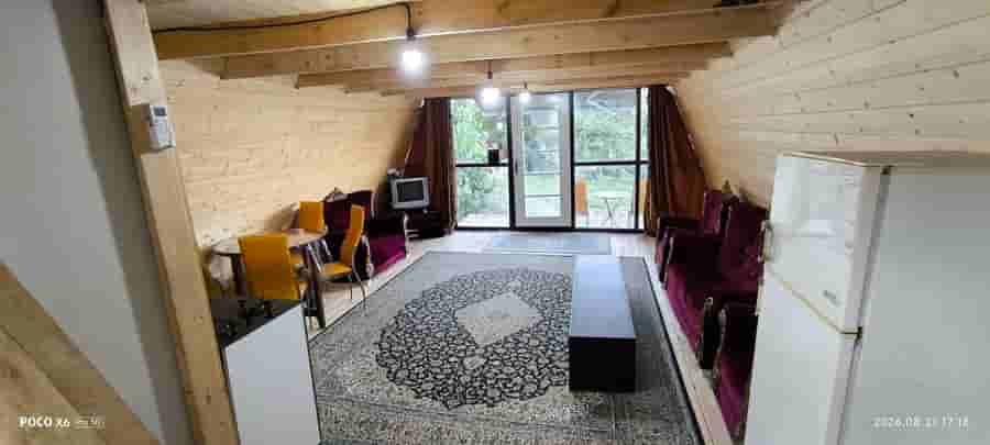 عکس کلبه سوئیسی جنگلی در روستای دربند آستارا - چپ