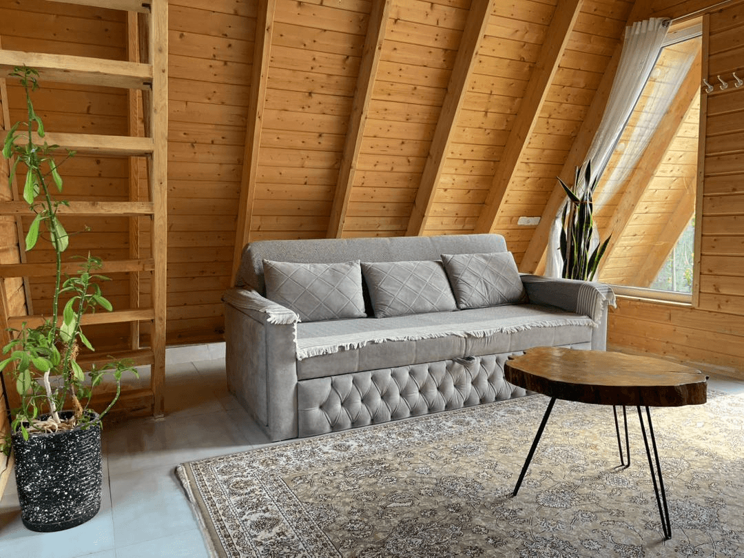 اجاره کلبه سوئیسی نزدیک ساحل در روستا میانرود رضوانشهر - زیزا نما کلبه