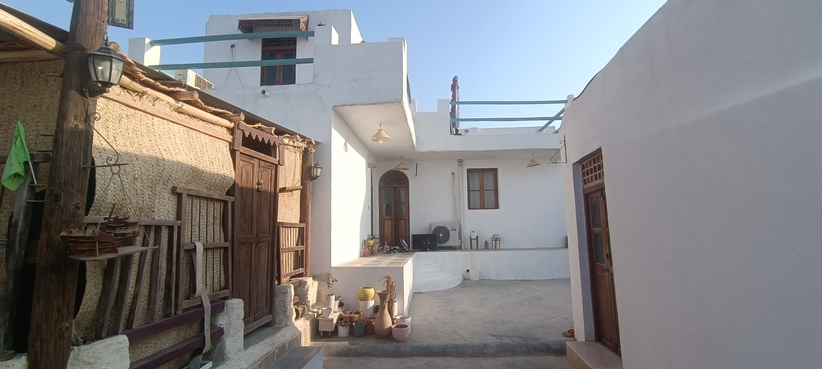 محوطه حیاط