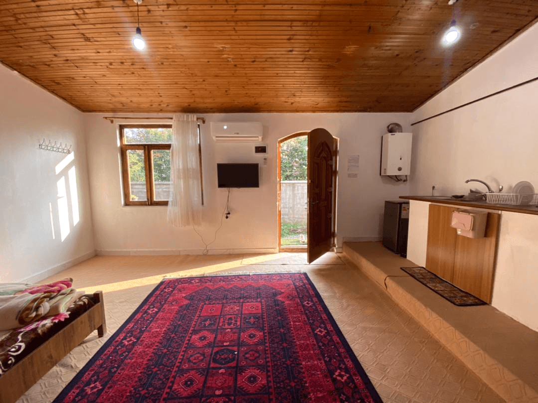 بومگردی در روستا پشتاسرا سیاهکل - پاشاکی سوئیت پاشاکی