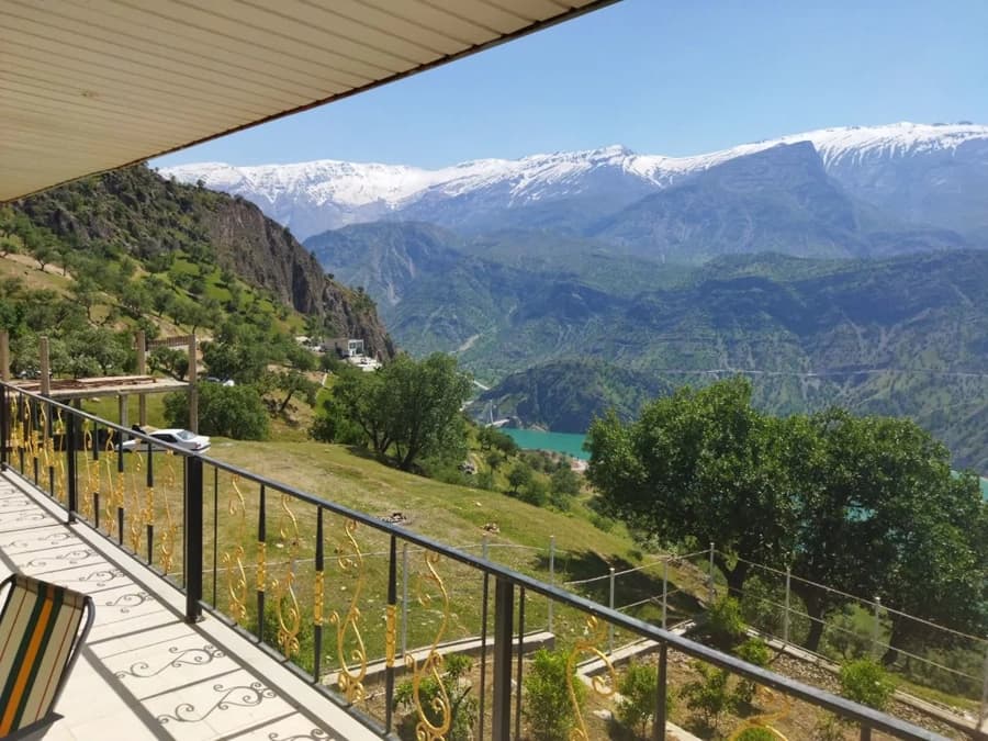 از تراس بالا و