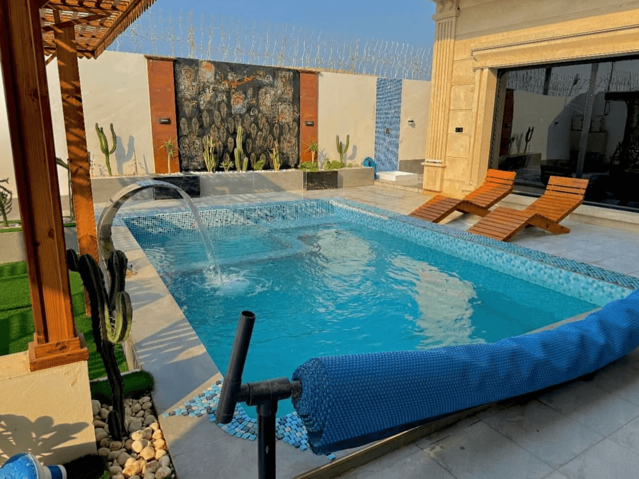 ویلا استخر روباز آبسرد در روستا دفاری قشم نما ویلا