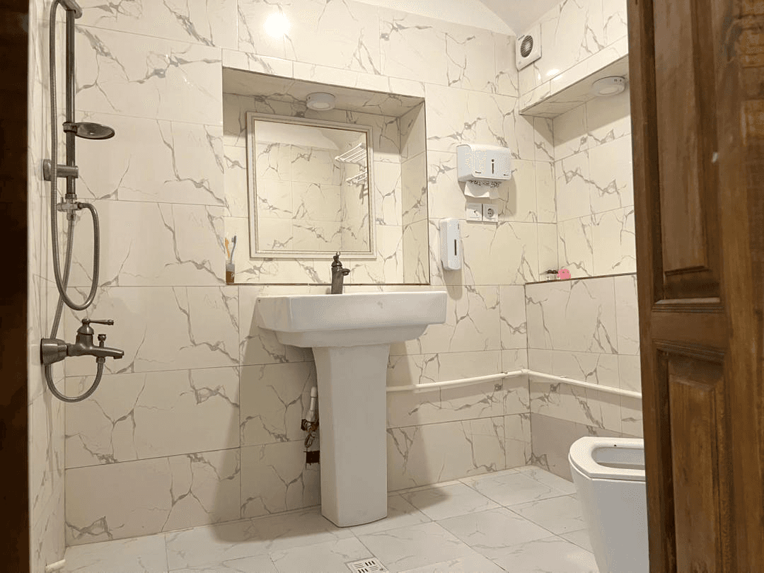 اقامتگاه بوم گردي در خیابان فهانی یزد - ١٠٦ اتاق