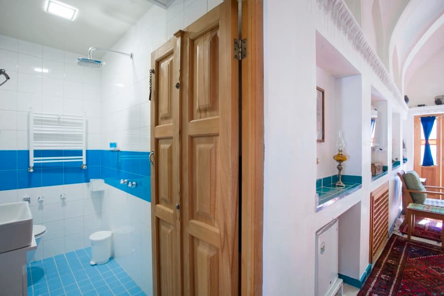 سرویس فرنگی و حمام