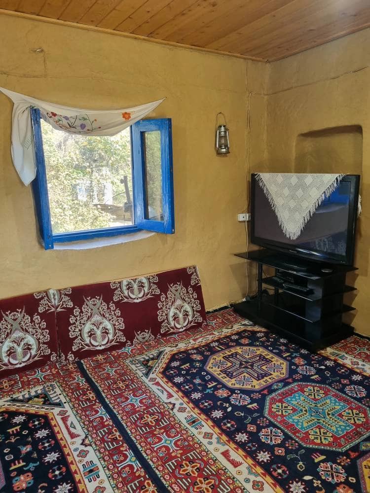 اجاره اقامتگاه بومگردی در بالابند تنکابن