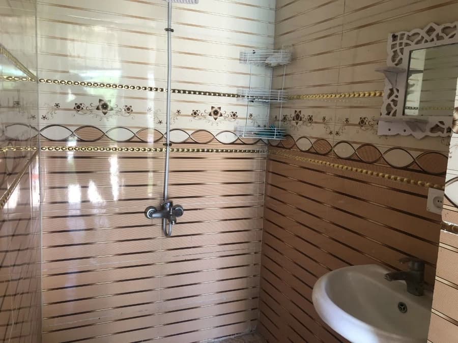 حمام و سرویس بهداشتی