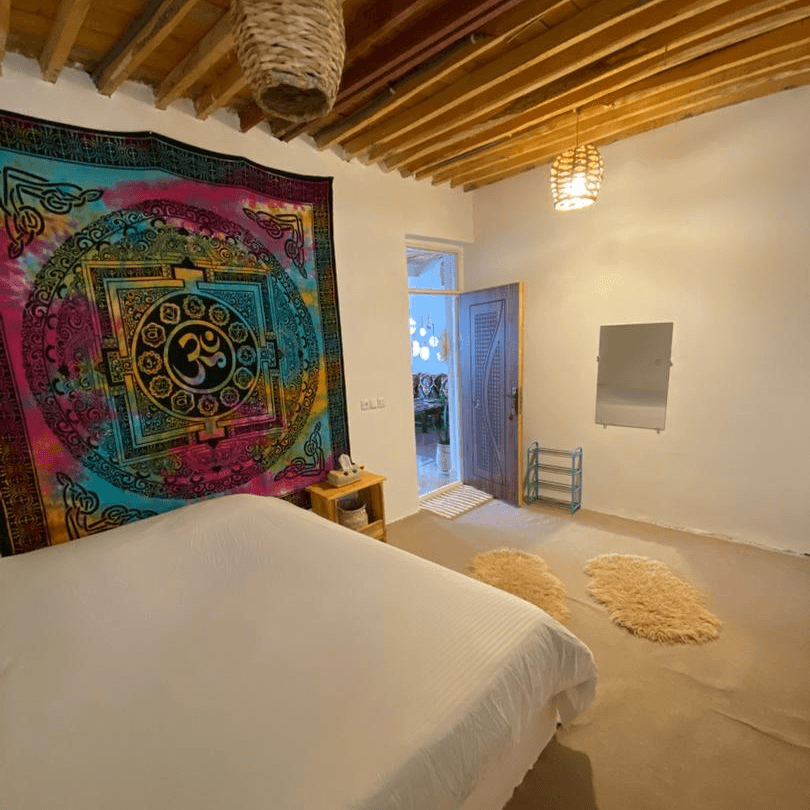 اجاره اقامتگاه بومگردی با استخر روباز در طبل قشم - هفت چاکرا محوطه