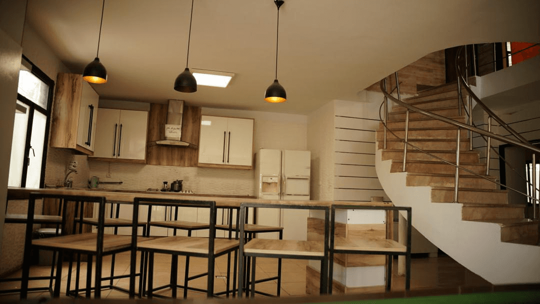 اجاره ویلا پنج خوابه با استخر آب سرد در کوهسار - کردان نما ویلا