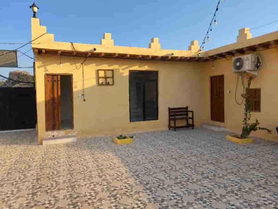عکس اقامتگاه بومگردی ساحلی در بندر بستانو پارسیان - یک تخته