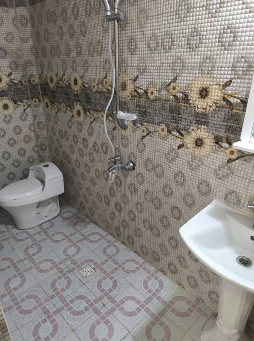 سرویس فرنگی و حمام