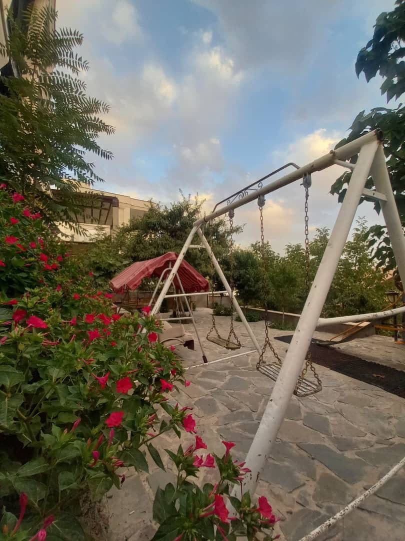 حیاط