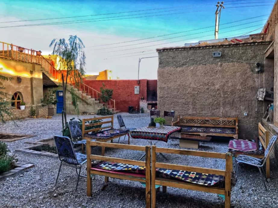 بومگردی در روستا غرقان گلپایگان - یان چشمه حیاط
