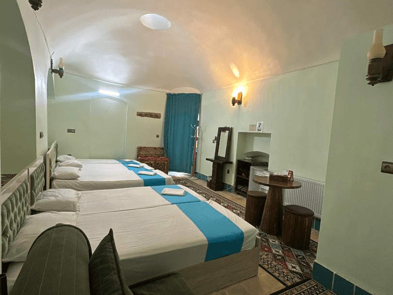 اجاره اقامتگاه سنتی در یزد - پسته 104 محوطه