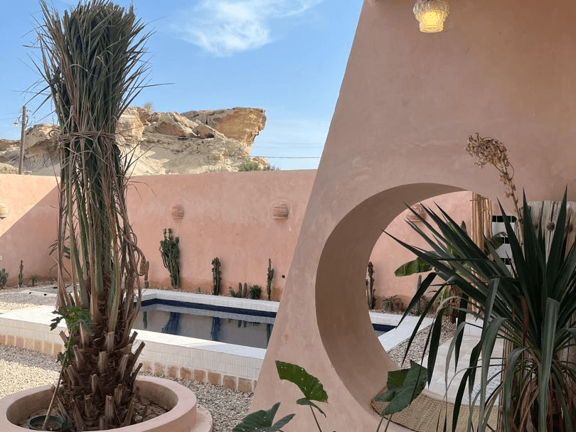 ویلا دوبلکس با استخر روباز آبسرد در روستا طبل قشم نما ویلا