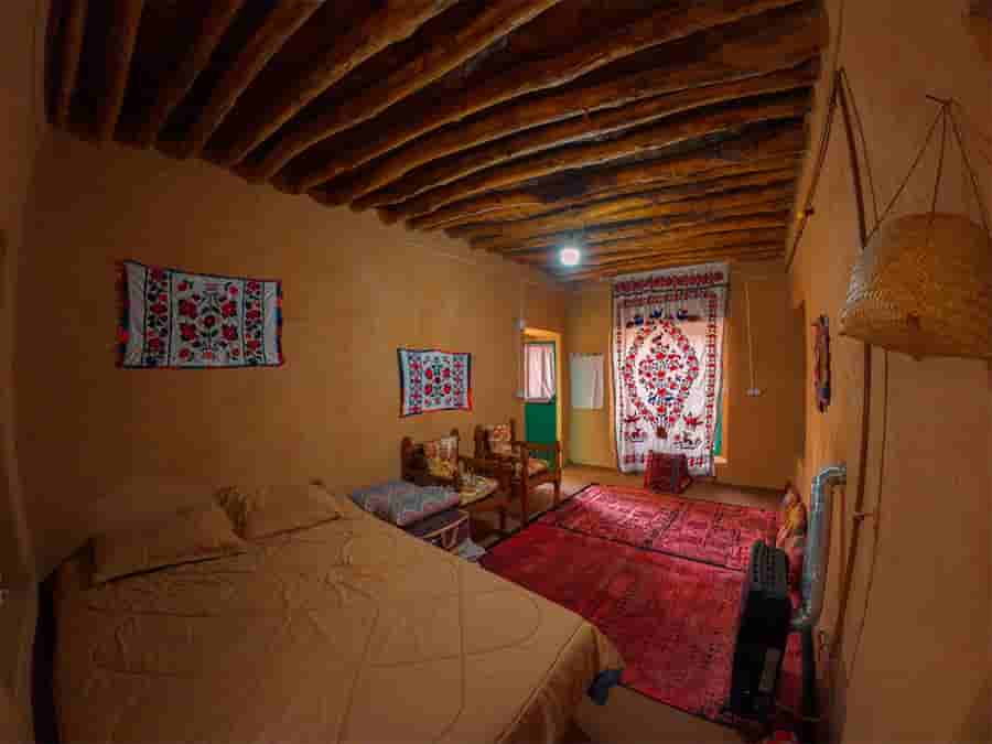 عکس بومگردی در بوانات روستای بادبر - چیترا