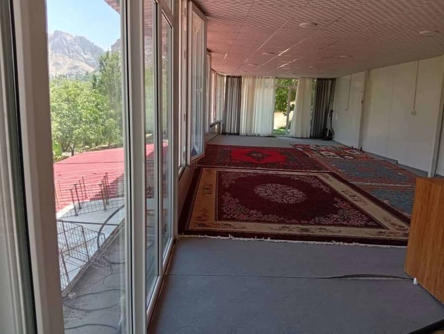 منزل ویلایی نزدیک به آبشار مارگون سالن و چشم انداز به طبیعت