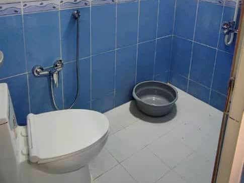 سرویس فرنگی و حمام